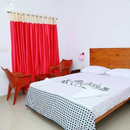 Agape Marari Apartment Марарикулам Екстериор снимка